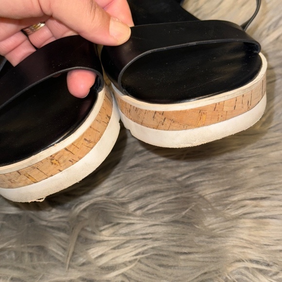 EUC Marc Fisher Grandie Treaded Flatform Wedge Sandals Black Size 9 - Picture 5 of 8